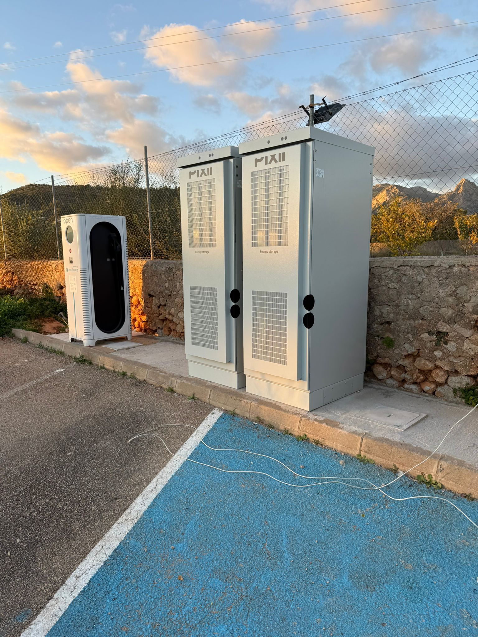 Pixii 50 kWh battery cabinets Mallorca